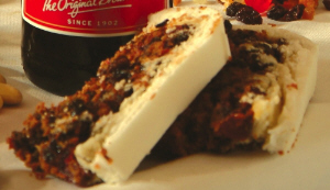 slices of Christmas cake